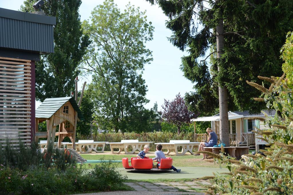 Готель Camping International De Мезон-Лаффіт Екстер'єр фото